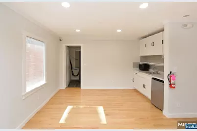24 Farview Terrace, Paramus, NJ 07652 - Photo 9