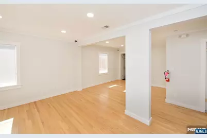 24 Farview Terrace, Paramus, NJ 07652 - Photo 7