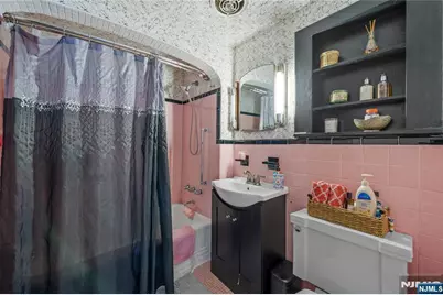 29 Larkspur Lane, Clifton, NJ 07013 - Photo 13