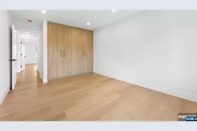 130 Danna Way, Saddle Brook Township, NJ 07663 - Photo 33