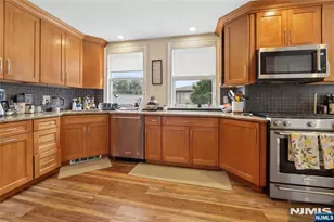 290 Columbia Ave, Fort Lee, NJ 07024 - Photo 21