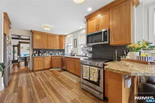290 Columbia Ave, Fort Lee, NJ 07024 - Photo 23
