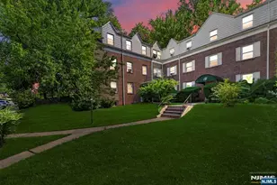 140 W Englewood Ave 5B, Teaneck Township, NJ 07666 - Photo 1
