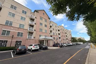 2113 Windsor Park Ct, Englewood, NJ 07631 - Photo 1