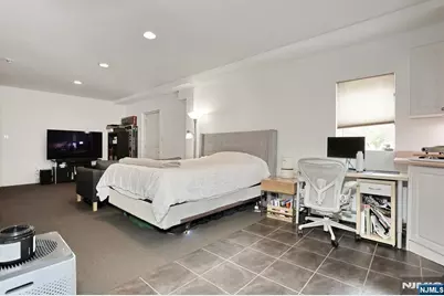 27 Lawton Avenue C0027 #C0027, Cliffside Park, NJ 07010 - Photo 29