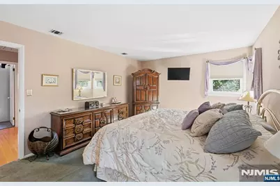 298 Webster Drive, New Milford, NJ 07646 - Photo 11