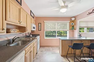 298 Webster Dr, New Milford, NJ 07646 - Photo 9