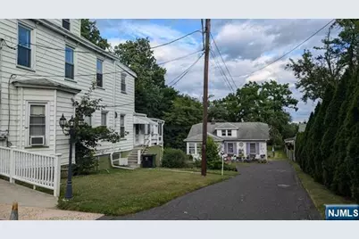 20 N Farview Avenue, Paramus, NJ 07652 - Photo 3