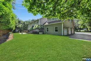782 Tiffany Ave, River Vale Township, NJ 07675 - Photo 47