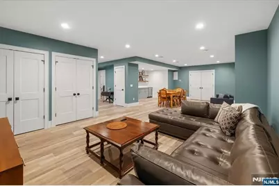 10 Day Avenue, Tenafly, NJ 07670 - Photo 39
