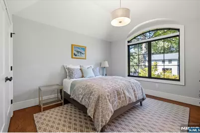 10 Day Avenue, Tenafly, NJ 07670 - Photo 33