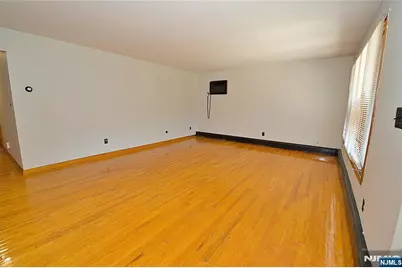233 8th Street, Palisades Park, NJ 07650 - Photo 5