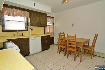233 8th Street, Palisades Park, NJ 07650 - Photo 9