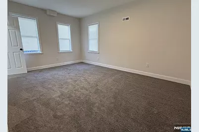 661 Stuyvesant Avenue, Trenton, NJ 08618 - Photo 7