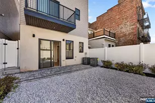 126 De Kalb Ave 1A, Jersey City, NJ 07306 - Photo 23