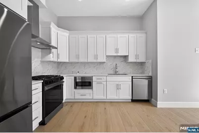 126 De Kalb Avenue 1A #1A, Jersey City, NJ 07306 - Photo 7