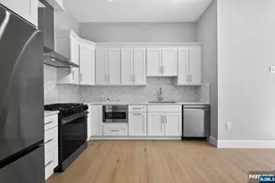 126 De Kalb Ave 1A, Jersey City, NJ 07306 - Photo 7