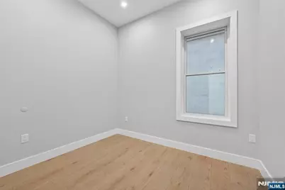 126 De Kalb Avenue 1A #1A, Jersey City, NJ 07306 - Photo 13
