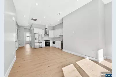 126 De Kalb Avenue 1A #1A, Jersey City, NJ 07306 - Photo 3