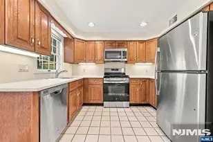 26 Milton St, Cresskill, NJ 07626 - Photo 9