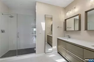 300 Gorge Road 57, Cliffside Park, NJ 07010 - Photo 17