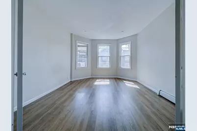 193 Clerk Street, Jersey City, NJ 07305 - Photo 15