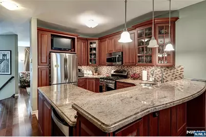312 Wilshire Drive 3013 #3013, Nutley, NJ 07110 - Photo 9
