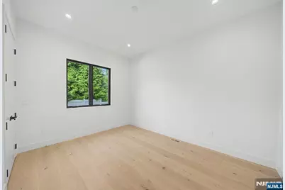 66 Jefferson Avenue, Tenafly, NJ 07670 - Photo 19