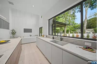 66 Jefferson Avenue, Tenafly, NJ 07670 - Photo 11