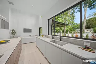 66 Jefferson Ave, Tenafly, NJ 07670 - Photo 11