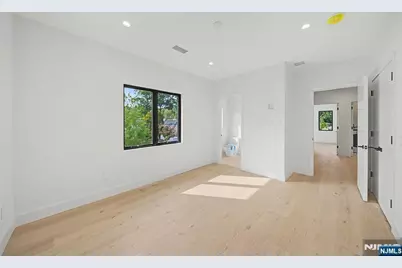 66 Jefferson Avenue, Tenafly, NJ 07670 - Photo 29