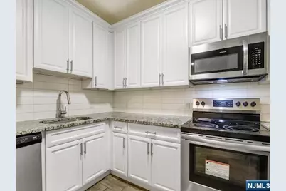 227 Teaneck Road 303 #303, Teaneck Township, NJ 07666 - Photo 3
