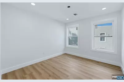 92 Speedway Avenue, Newark, NJ 07106 - Photo 11