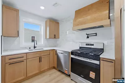 92 Speedway Avenue, Newark, NJ 07106 - Photo 7