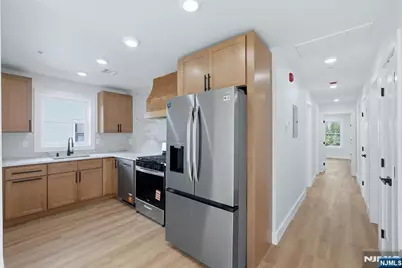 92 Speedway Avenue, Newark, NJ 07106 - Photo 9
