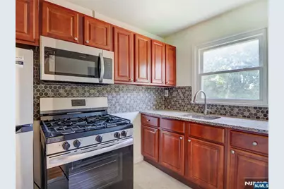 138 Lincoln Street B4 #B4, Montclair, NJ 07042 - Photo 11