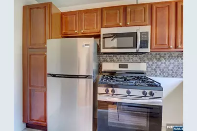 138 Lincoln Street B4 #B4, Montclair, NJ 07042 - Photo 9