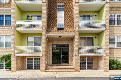 272 Walnut Street 5D #5D, Newark, NJ 07105 - Photo 1