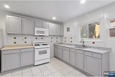 303 43rd Street, Union City, NJ 07087 - Photo 3