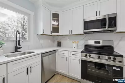 512 N Lake Shore Drive, West Milford, NJ 07421 - Photo 17