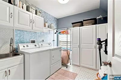 354 Highland Avenue, Orange, NJ 07050 - Photo 15