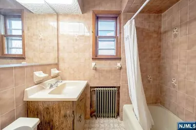 2183 Hudson Street 2nd Fl #2nd Fl, Fort Lee, NJ 07024 - Photo 9