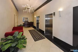 6202 City Pl, Edgewater, NJ 07020 - Photo 5