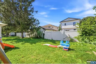 9-06 6th Street, Fair Lawn, NJ 07410 - Photo 27