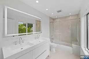 13 Lasher Ln, Edgewater, NJ 07020 - Photo 39