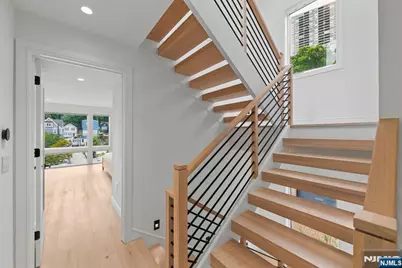 13 Lasher Lane, Edgewater, NJ 07020 - Photo 37