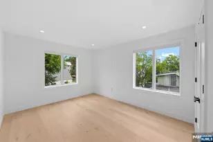 13 Lasher Ln, Edgewater, NJ 07020 - Photo 33