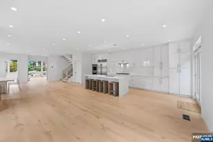 13 Lasher Ln, Edgewater, NJ 07020 - Photo 15