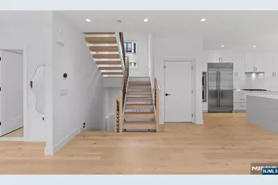 13 Lasher Lane, Edgewater, NJ 07020 - Photo 9