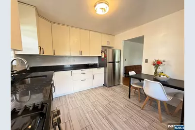 405 8th Street 2L #2L, Carlstadt, NJ 07072 - Photo 15